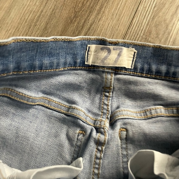 We The Free People ripped Frayed hem jeans - Picture 3 of 7